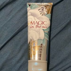 Bath and body works Magic in the air Ultra shea body cream